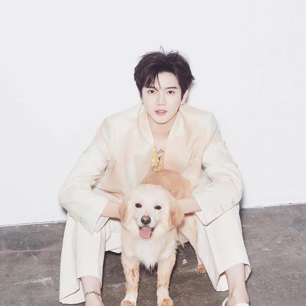 Signature photo of REN capturing their charm