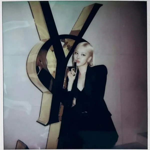 오늘 가장 사랑받은 로제 (BLACKPINK)의 모습
