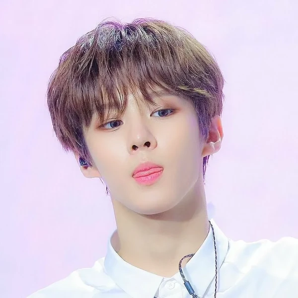 오늘 가장 사랑받은 김우석의 모습