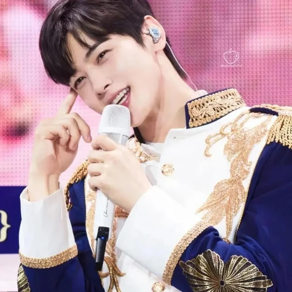 Today's Most Loved Eunwoo (ASTRO)