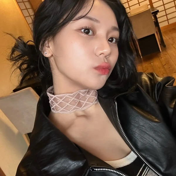 Foto Populer Penuh Cinta untuk VIVIZ