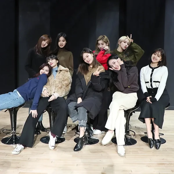 팬들이 뽑은 TWICE 최고의 순간