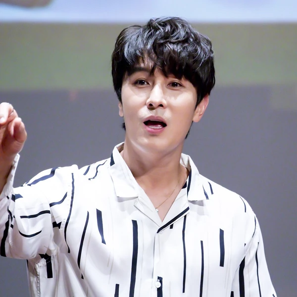 Best moment chosen by Kim Dongwan (SHINHWA) fandom