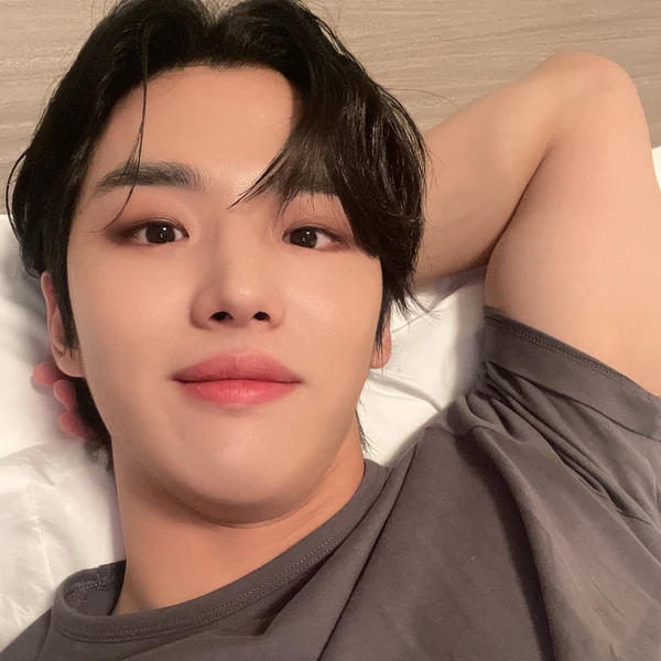 Signature photo of Hongseok (PENTAGON) capturing their charm