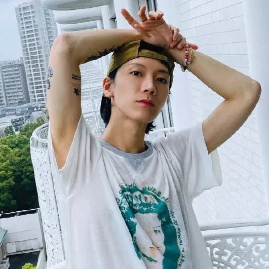 Popular profile picture of 텐 (WayV) loved by fans