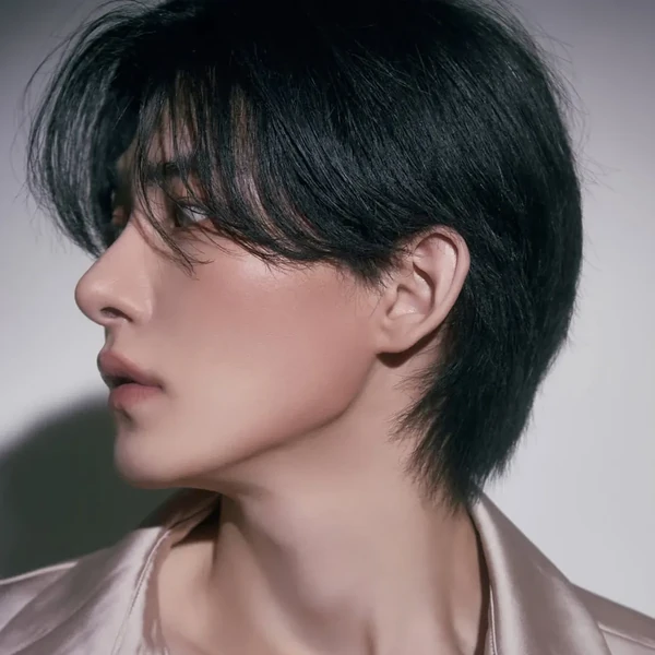 Today's Most Loved Hur Hyunjun