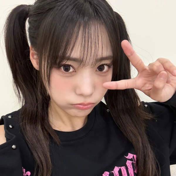QWER シヨン ファンダムコミュニティ │ KPOP人気No.1アプリ 最愛ドル