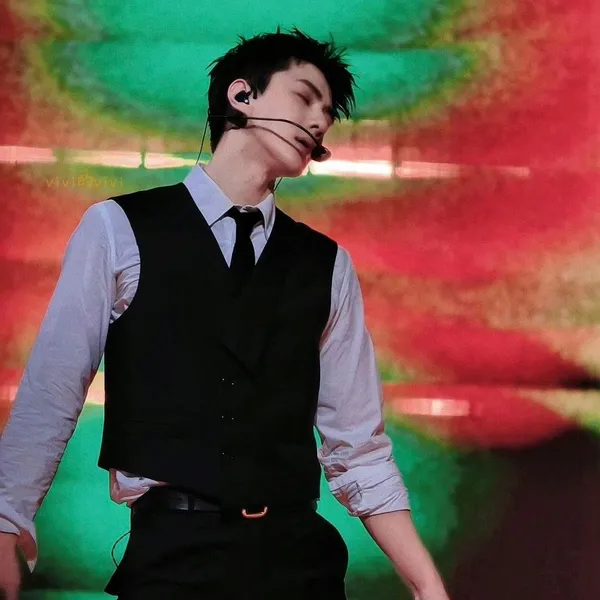 오늘 가장 사랑받은 세훈 (EXO)의 모습