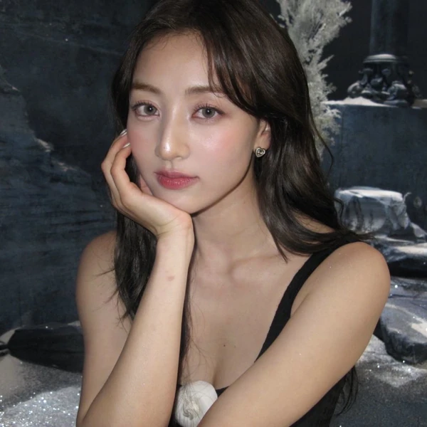 Today's Most Loved Jihyo (TWICE)