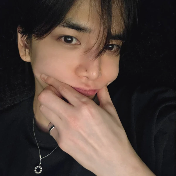 Top Photo Full of Younghoon (THE BOYZ) Love