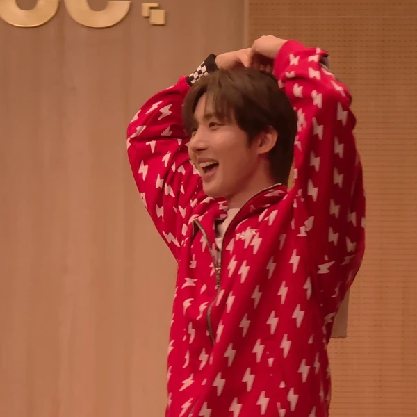 Popular profile image of Hui (PENTAGON) selected by votes
