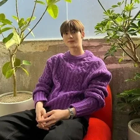 Today's Most Loved Hwang Minhyun