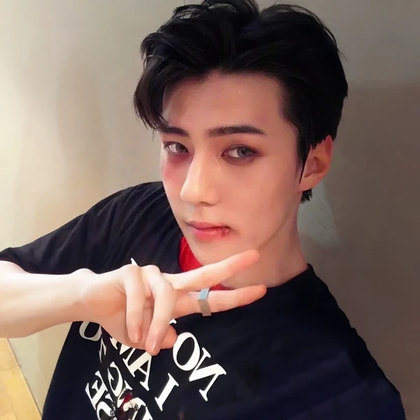 세훈 (EXO) 팬심 가득한 인기 사진