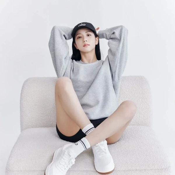 Foto Populer Penuh Cinta untuk Jisoo (BLACKPINK)