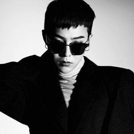 G-DRAGON (빅뱅) 팬심 가득한 인기 사진