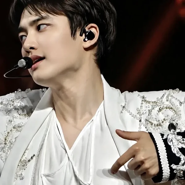 디오 (EXO) 팬심 가득한 인기 사진