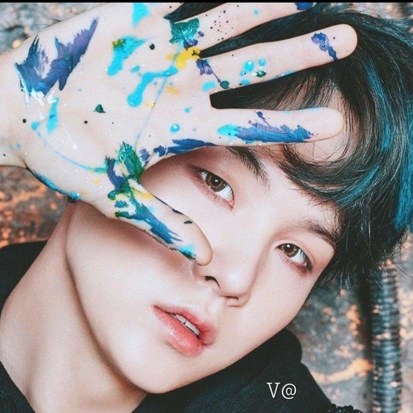 Penampilan SUGA (BTS) yang Paling Dicintai Hari Ini