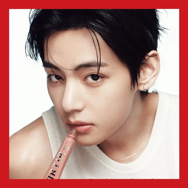 Penampilan V (BTS) yang Paling Dicintai Hari Ini
