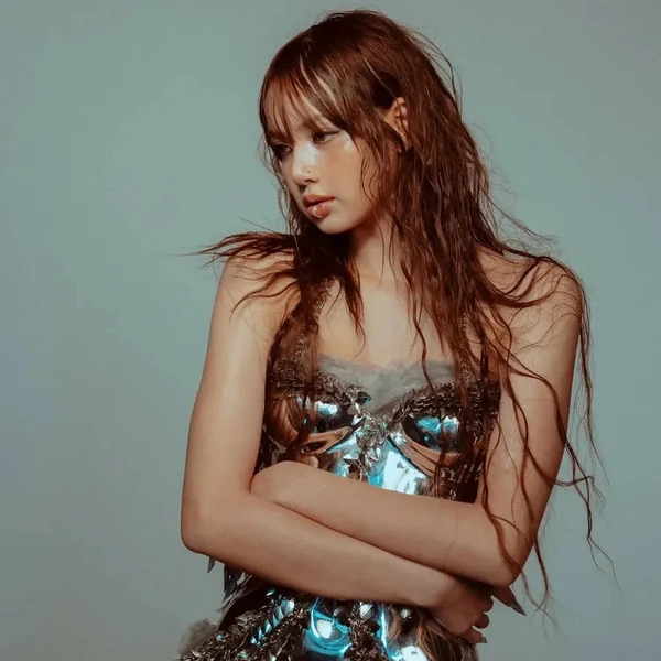 Momen Terbaik Lisa (BLACKPINK) Pilihan Penggemar