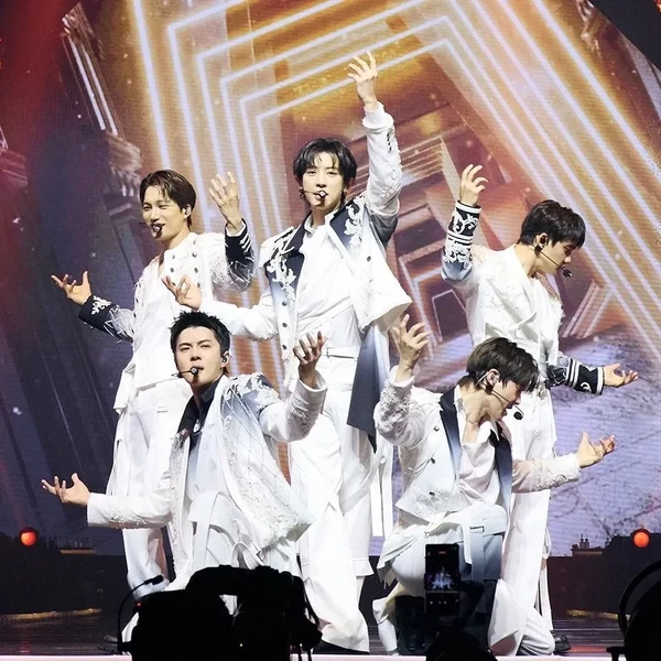Momen Terbaik EXO Pilihan Penggemar