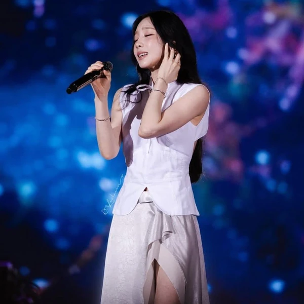 Top Photo Full of Taeyeon (Girls' Generation) Love
