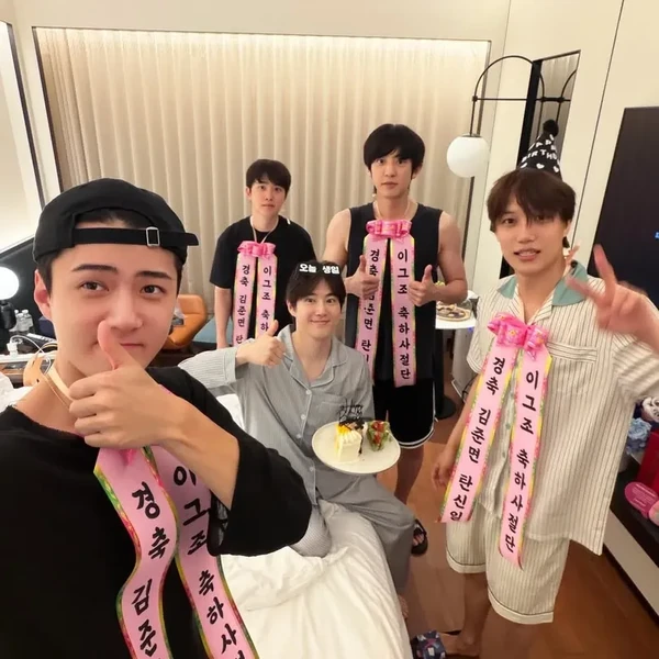 充滿粉絲愛意的EXO人氣照片