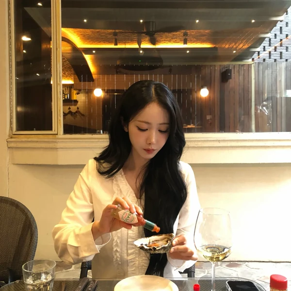 Foto Populer Penuh Cinta untuk VIVIZ