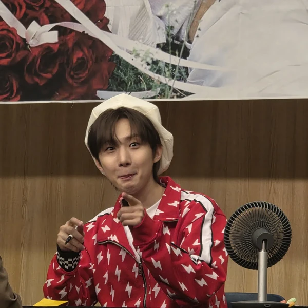 Fans' Pick: Best Moment of Hui (PENTAGON)