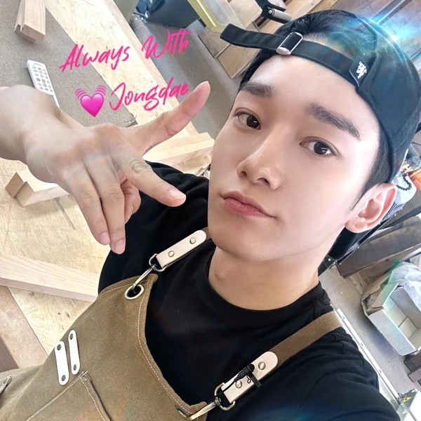 Foto Populer Penuh Cinta untuk Chen (EXO)