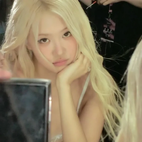 로제 (BLACKPINK) 팬심 가득한 인기 사진
