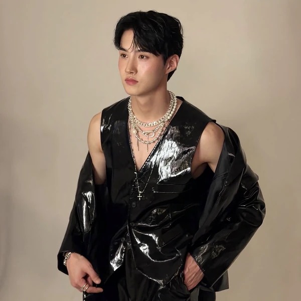 Top Photo Full of Yeoone (PENTAGON) Love