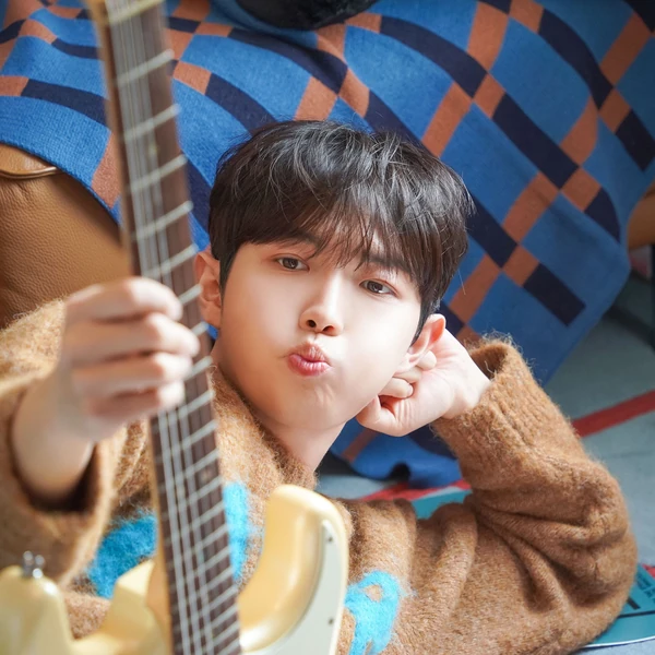 Today's Most Loved Kim Jaehwan