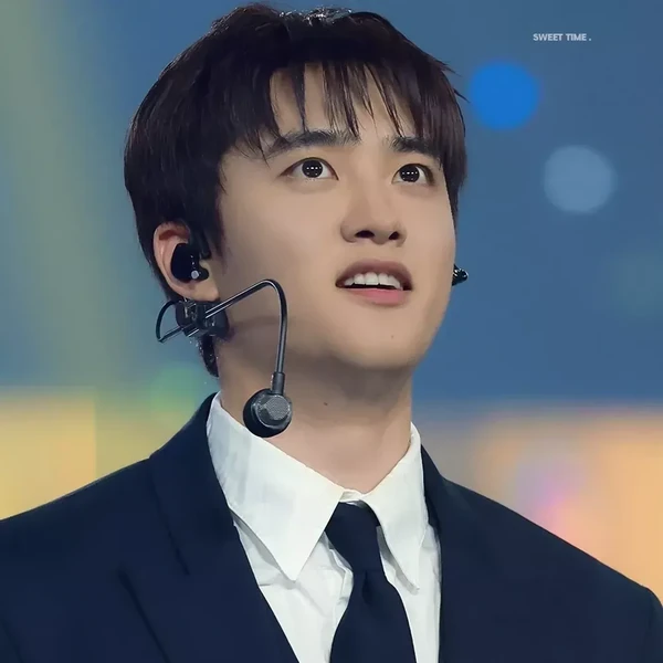 오늘 가장 사랑받은 디오 (EXO)의 모습