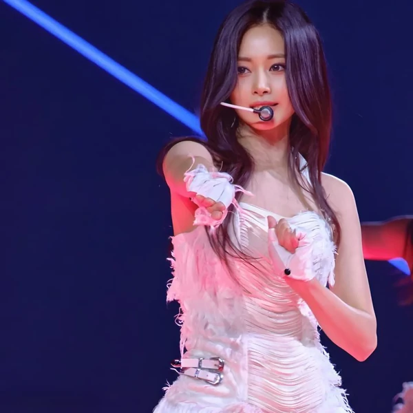 Penampilan Tzuyu (TWICE) yang Paling Dicintai Hari Ini
