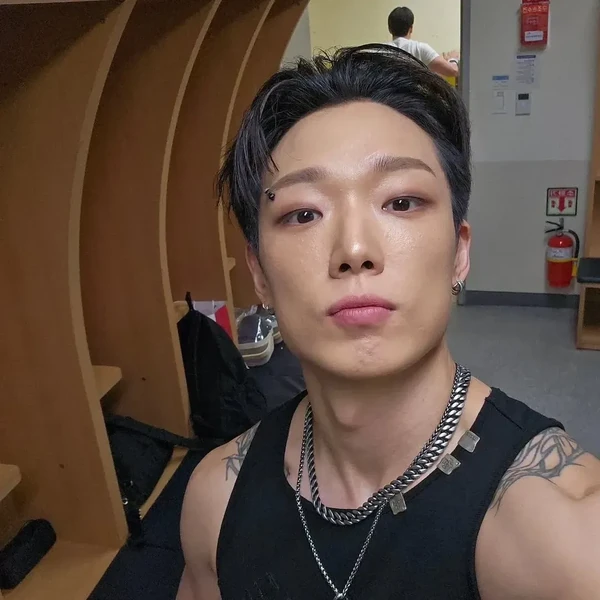Top Photo Full of BOBBY (iKON) Love