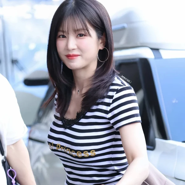 Today's Most Loved Park Chorong (Apink)
