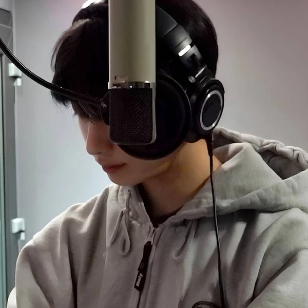 Foto Populer Penuh Cinta untuk Hyungwon (MONSTA X)