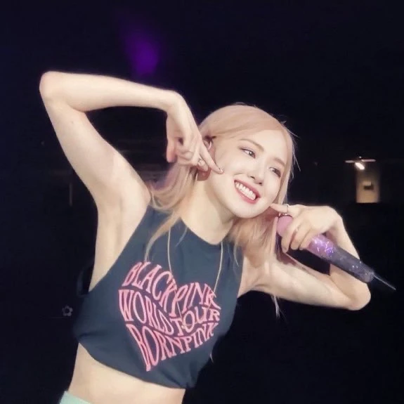 로제 (BLACKPINK) 팬심 가득한 인기 사진