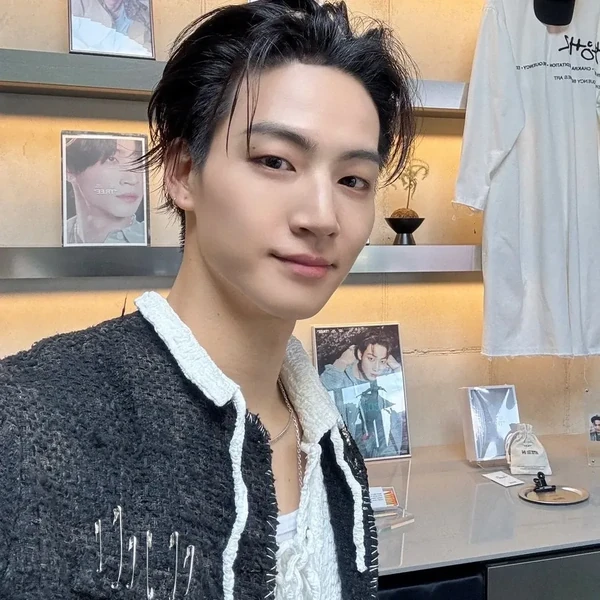 오늘 가장 사랑받은 JAY B (GOT7)의 모습