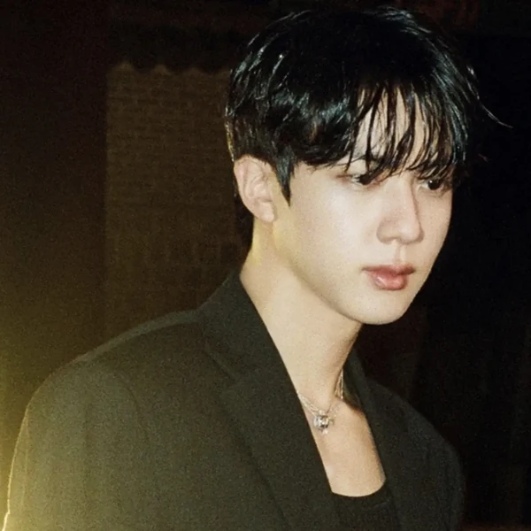 오늘 가장 사랑받은 진 (방탄소년단)의 모습
