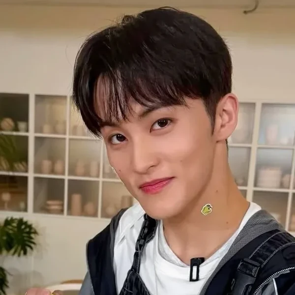 Top Photo Full of Mark Love