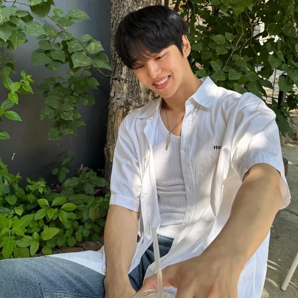 Top Photo Full of Hongseok (PENTAGON) Love
