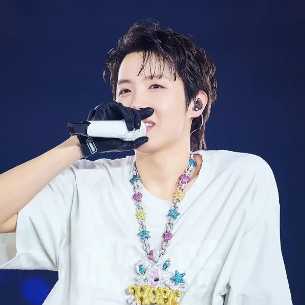 Momen Terbaik j-hope (BTS) Pilihan Penggemar