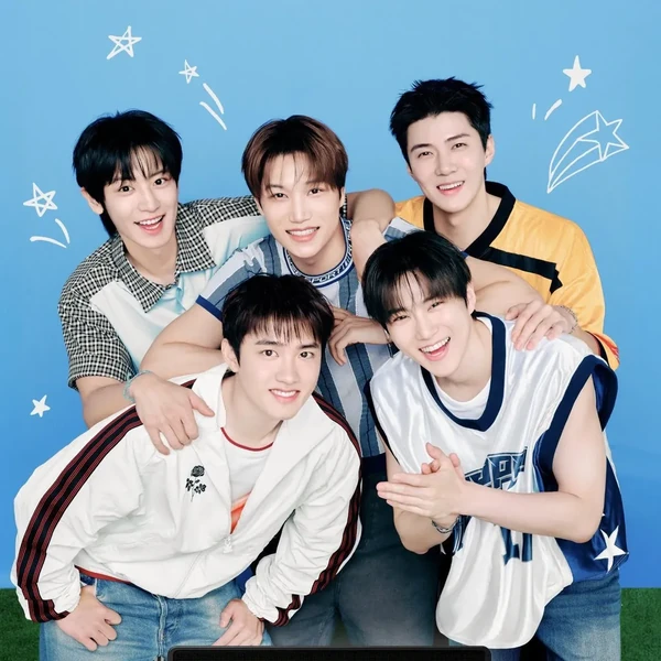 Top Photo Full of EXO Love