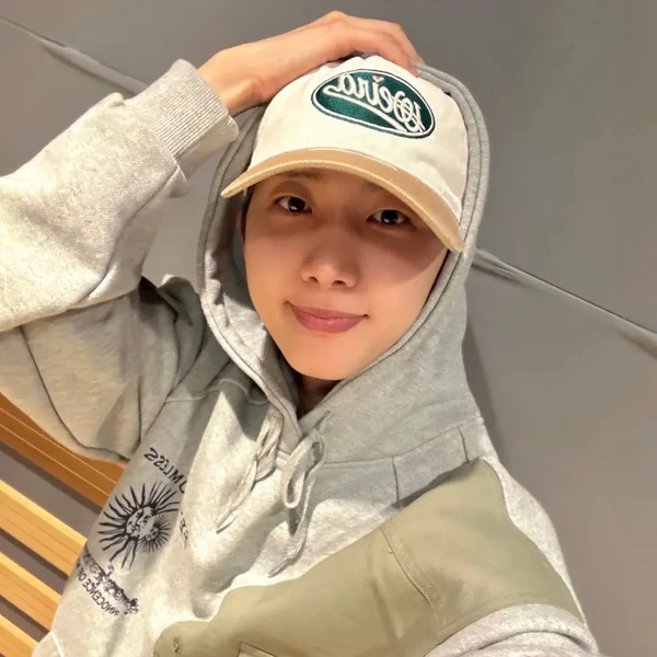 Today's Most Loved Hui (PENTAGON)