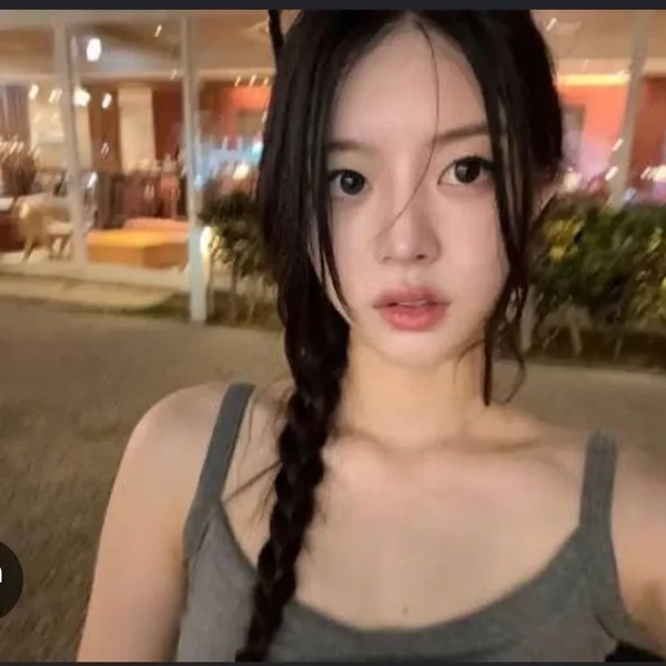 Today's Most Loved Minju (ILLIT)