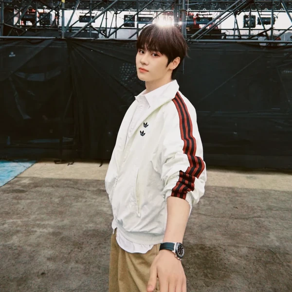 Top Photo Full of KUN (WayV) Love