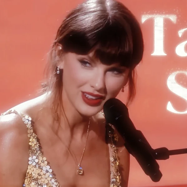Fans' Pick: Best Moment of Taylor Swift