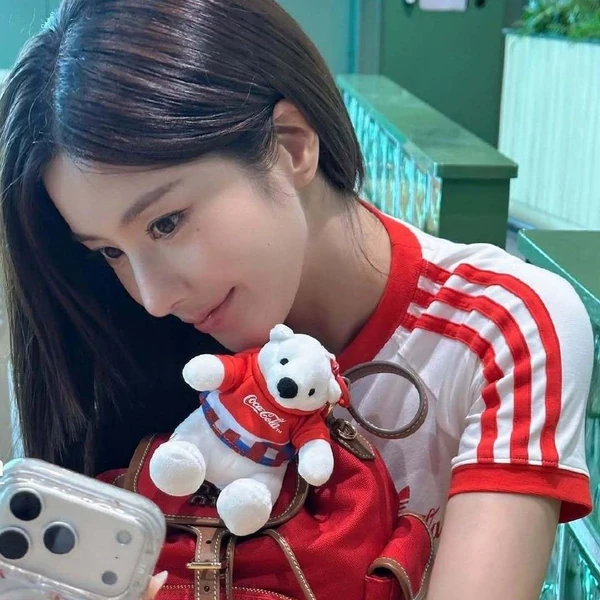 Today's Most Loved Kwon Eunbi