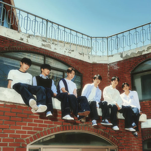 Signature photo of ONF capturing their charm